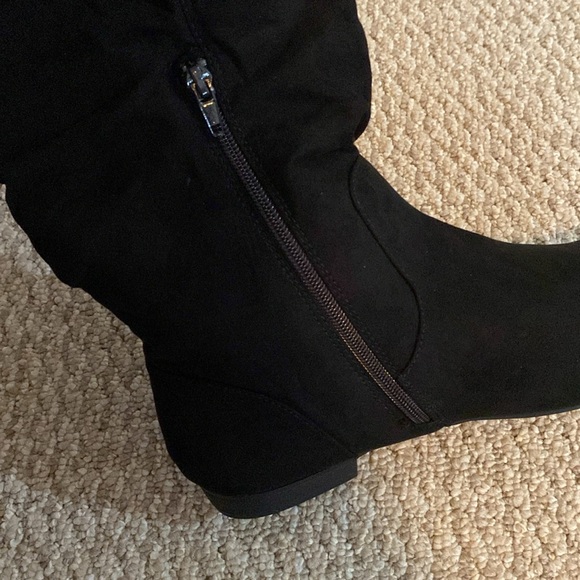 NWT SO Brand black suede material knee high boots size 10 wide calf - Picture 3 of 4